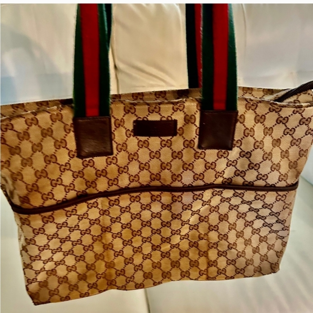 Gucci GG Jacquard Leather Shelly Shoulder Bag Green Burgundy Classic Stripe Tote
